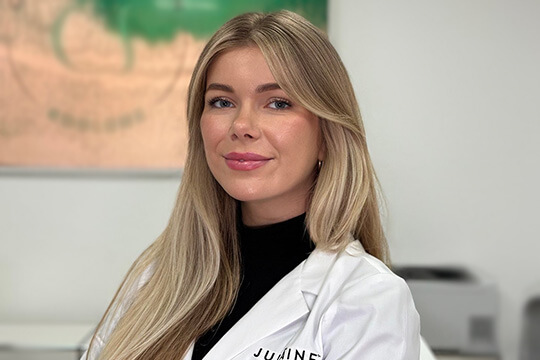 Dr. medic. Rebeca Latcau-Roman, Faltenunterspritzung Koblenz